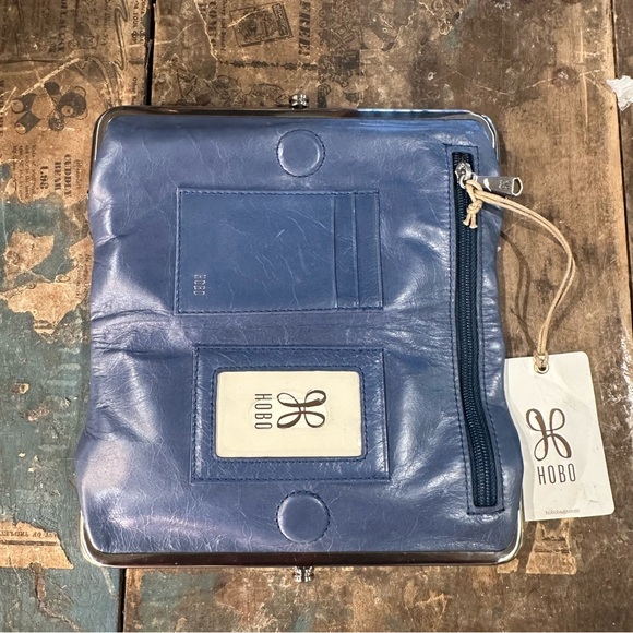 HOBO Blue and Tan Clutch - Picture 3 of 8